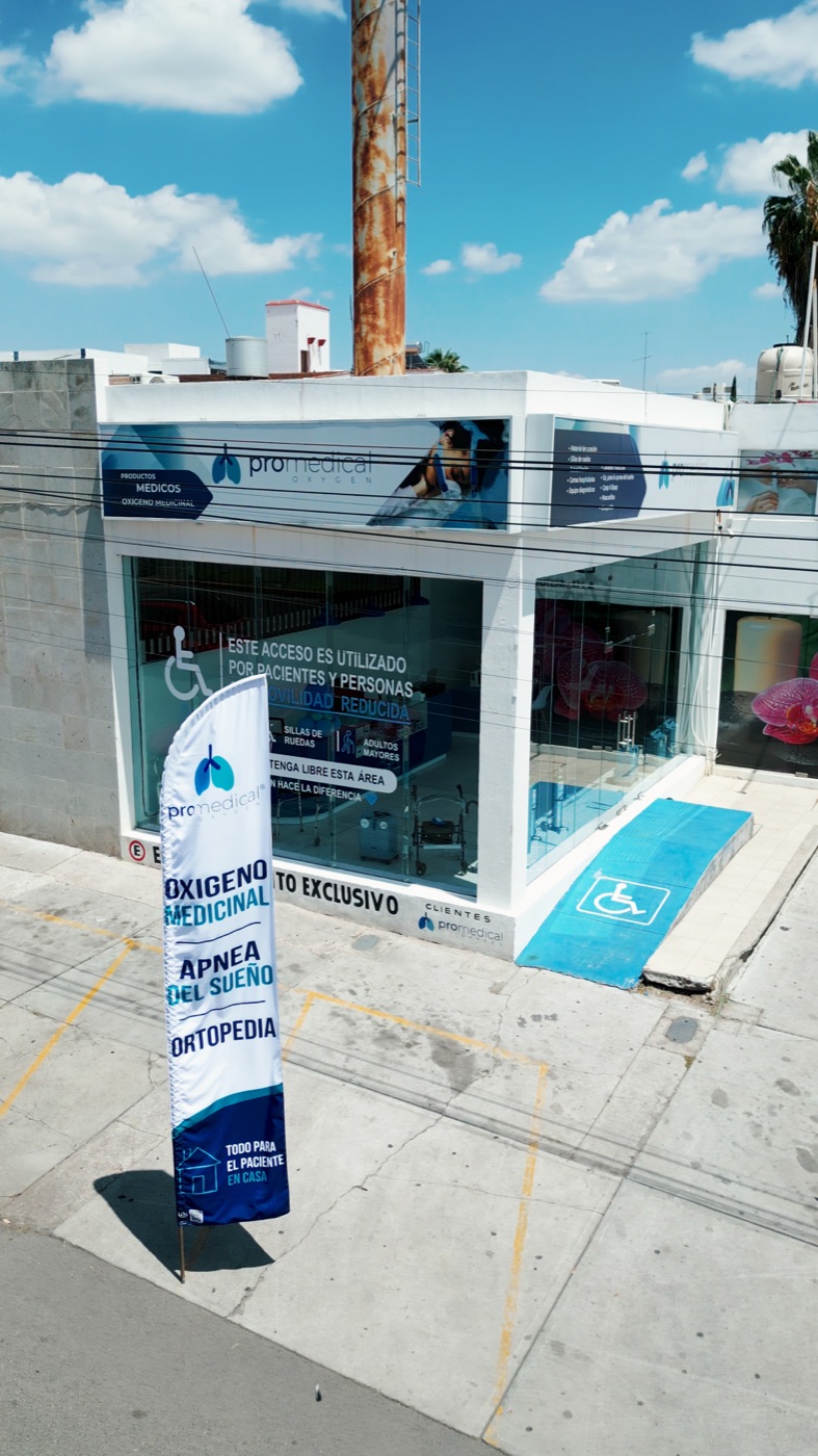 Fachada de la tienda Pro Medical Oxygen en Aguascalientes con acceso para pacientes